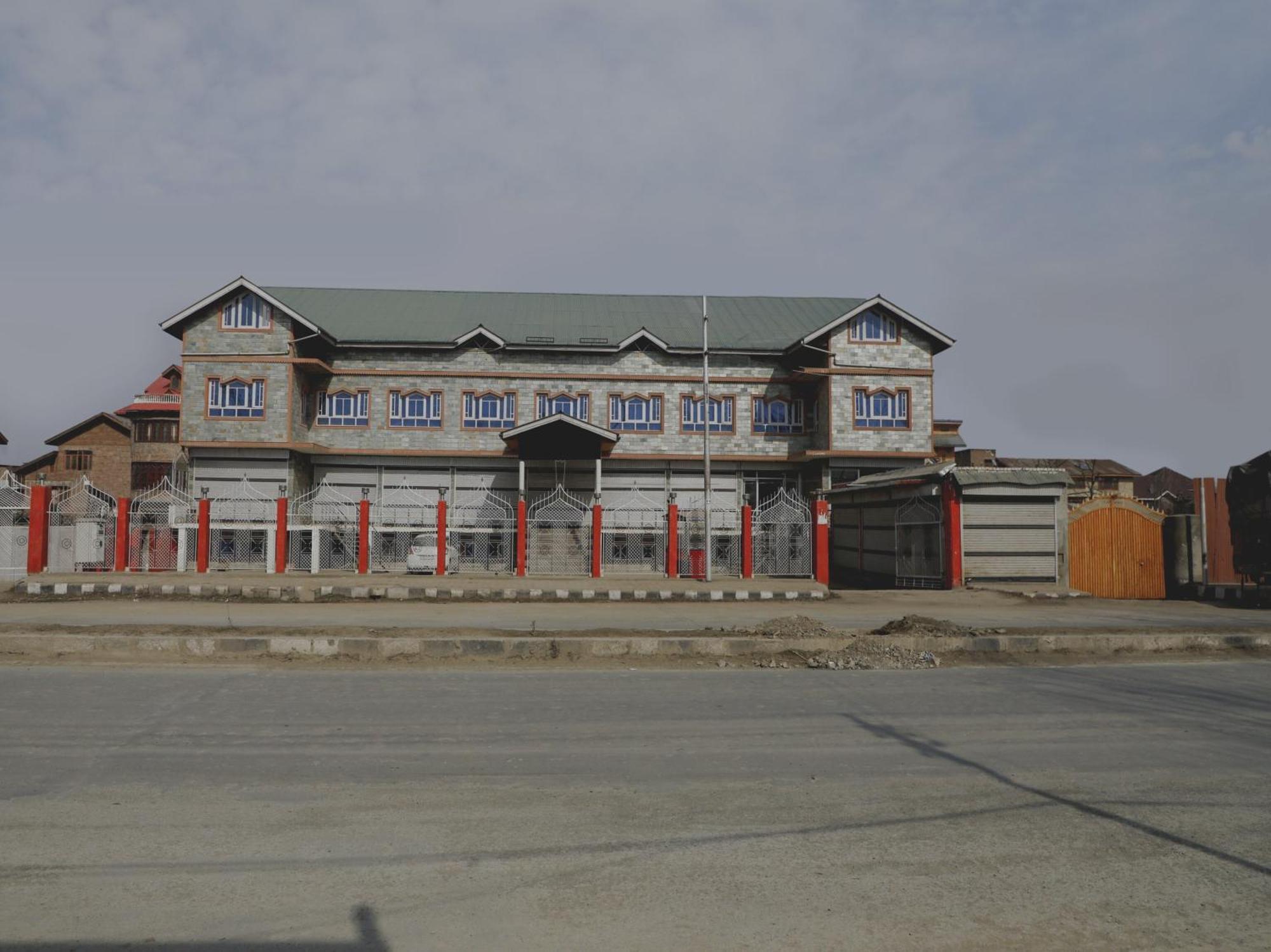 Capital O Sobo Central Srīnagar Exterior foto